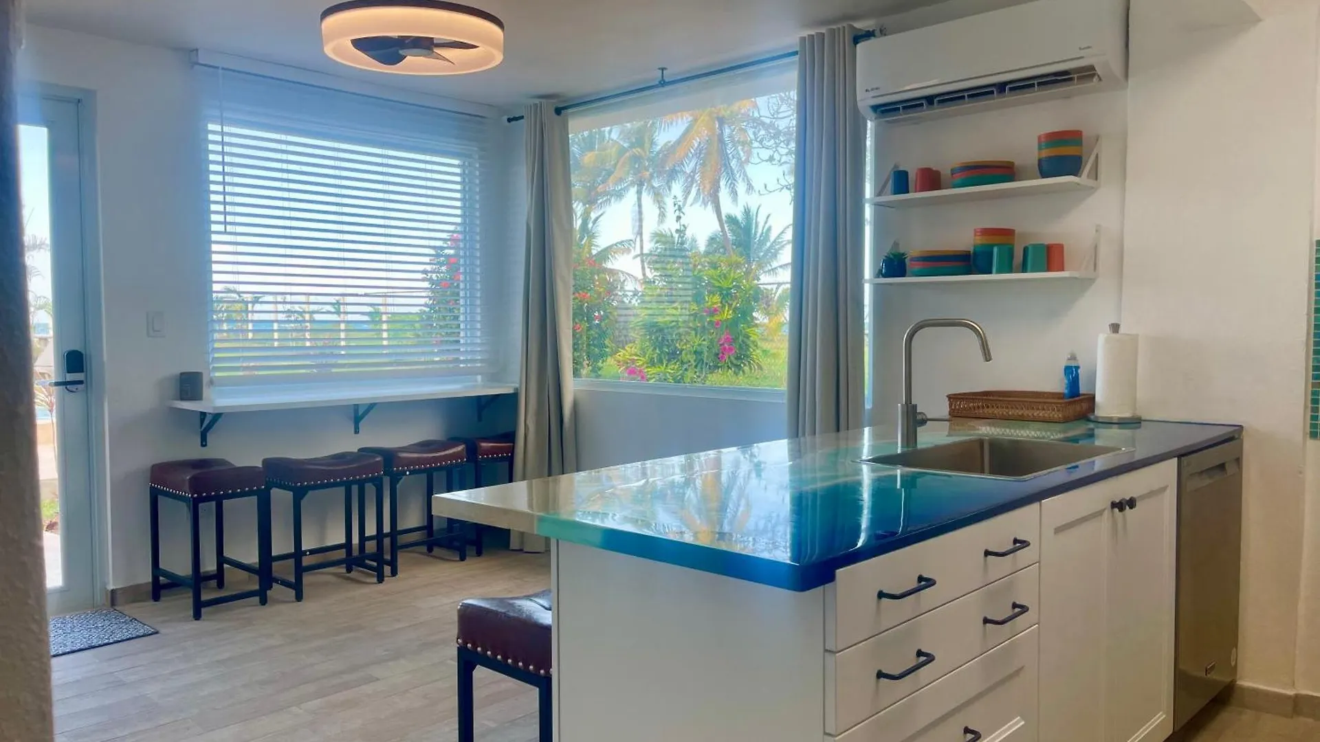Kite Beachfront Villa In Las Picuaes Rio Grande 0*,  Puerto Rico